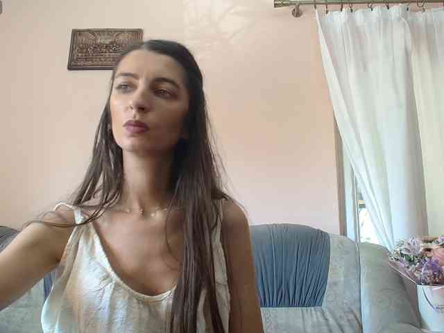 ella-myst webcam