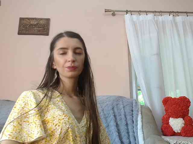 ella-myst webcam