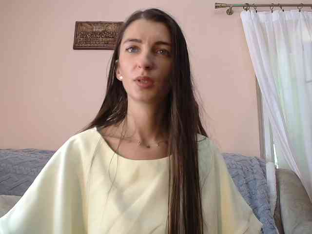 ella-myst webcam