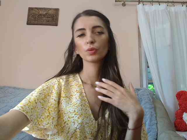 ella-myst webcam