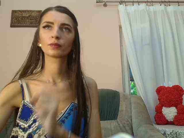 ella-myst webcam