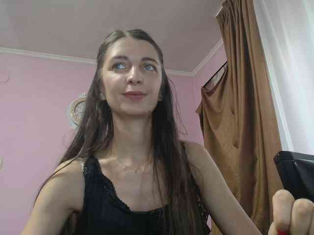ella-myst webcam