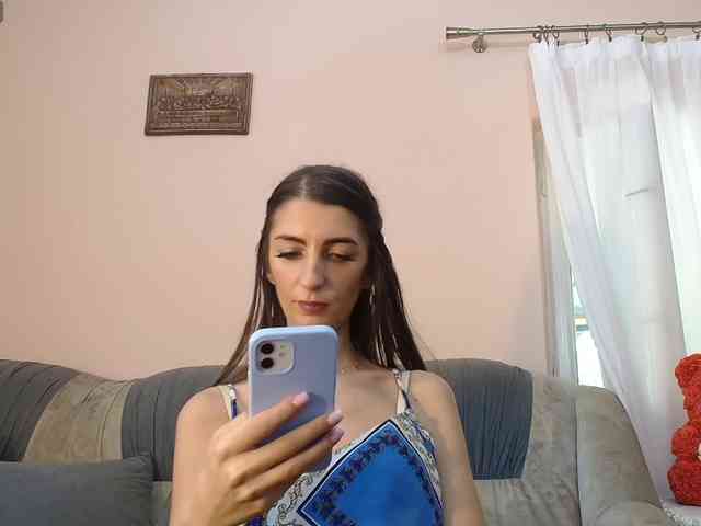 ella-myst webcam