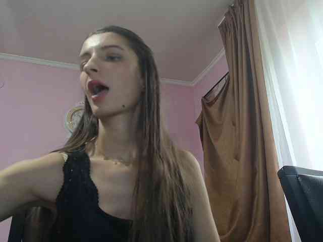 ella-myst webcam
