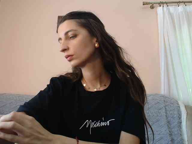 ella-myst webcam