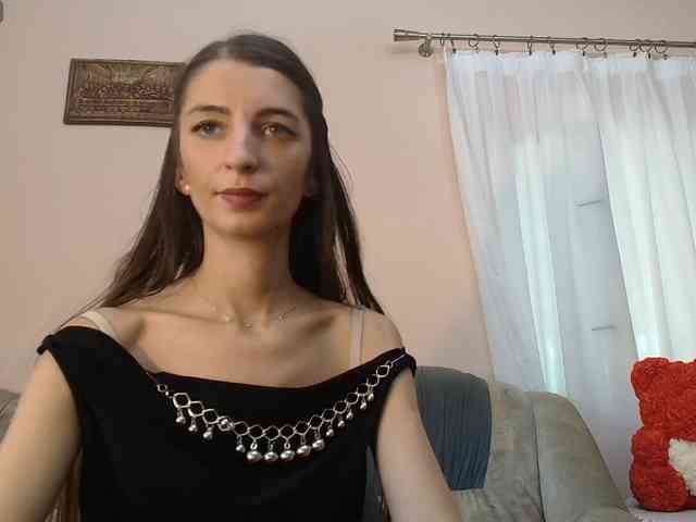 ella-myst webcam