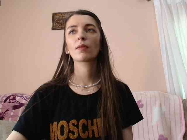 ella-myst webcam