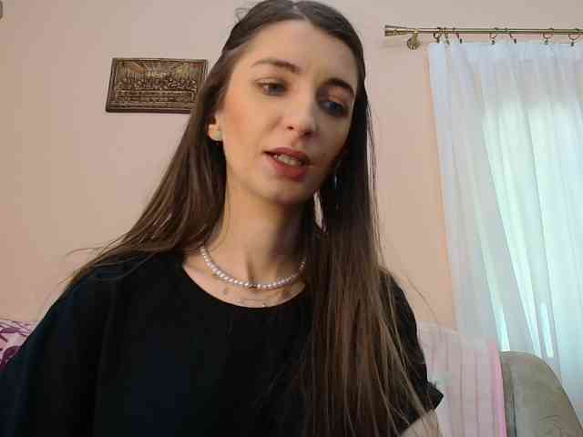 ella-myst webcam