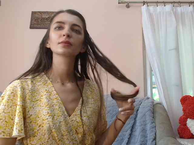 ella-myst webcam
