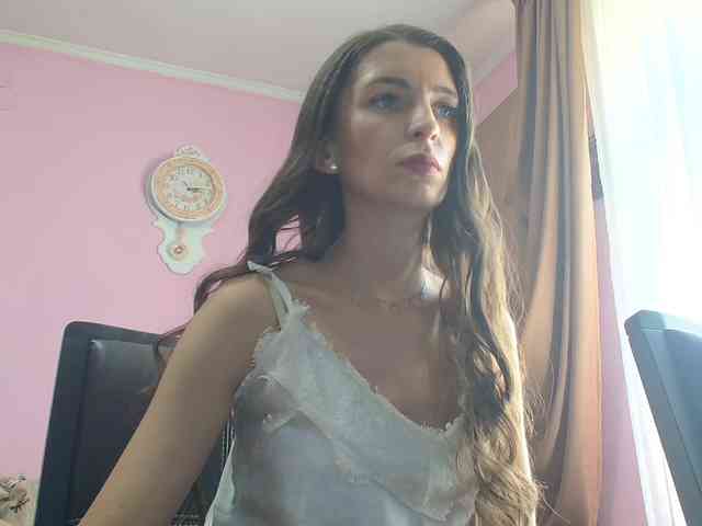 ella-myst webcam