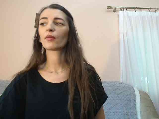 ella-myst webcam