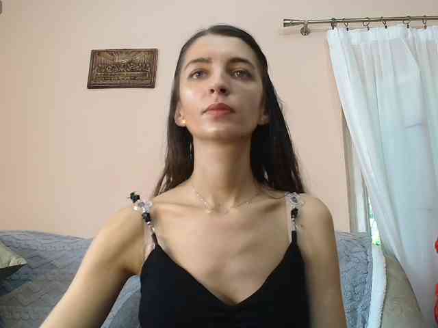 ella-myst webcam