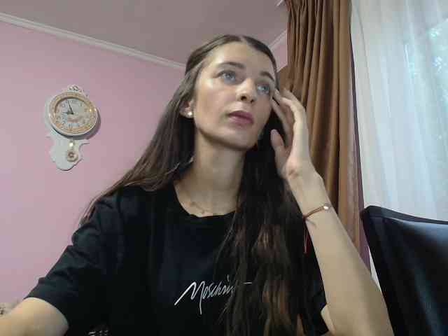 ella-myst webcam