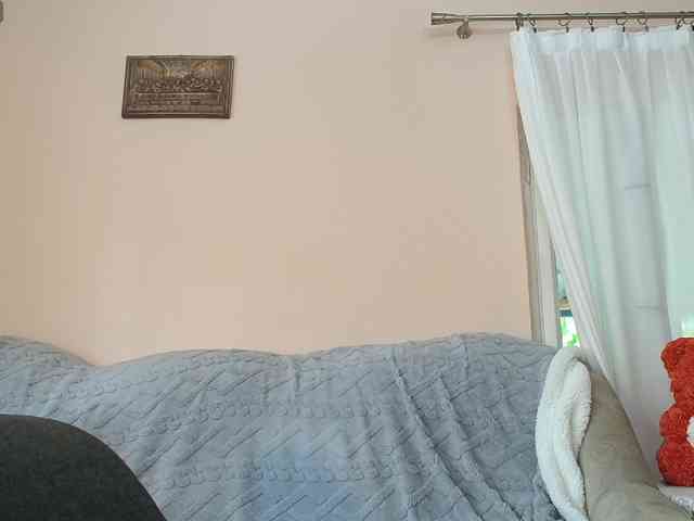 ella-myst webcam