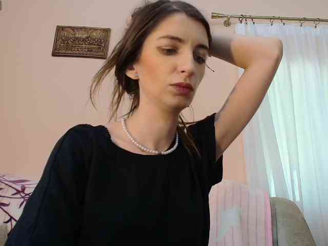 ella-myst webcam
