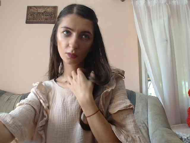 ella-myst webcam