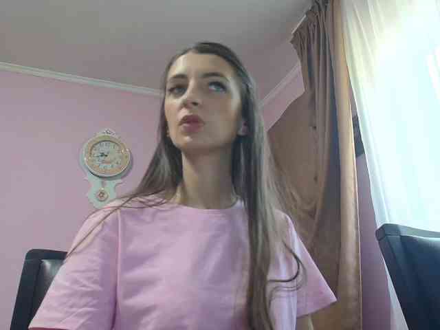 ella-myst webcam