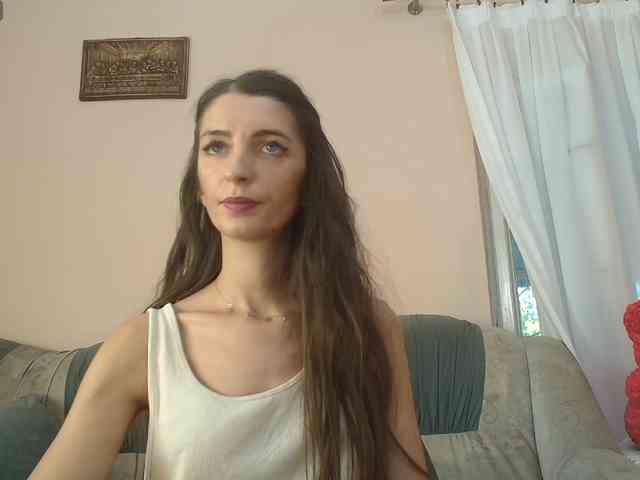 ella-myst webcam