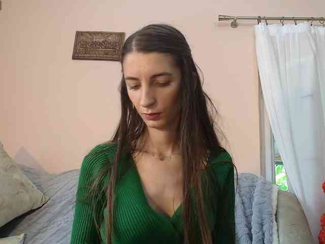 ella-myst webcam