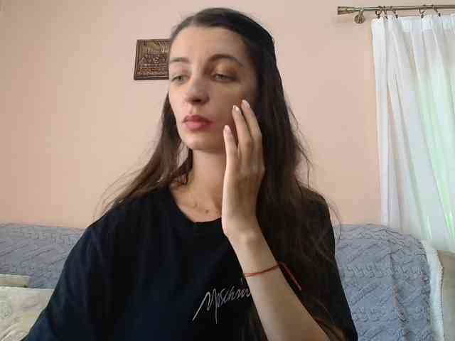 ella-myst webcam