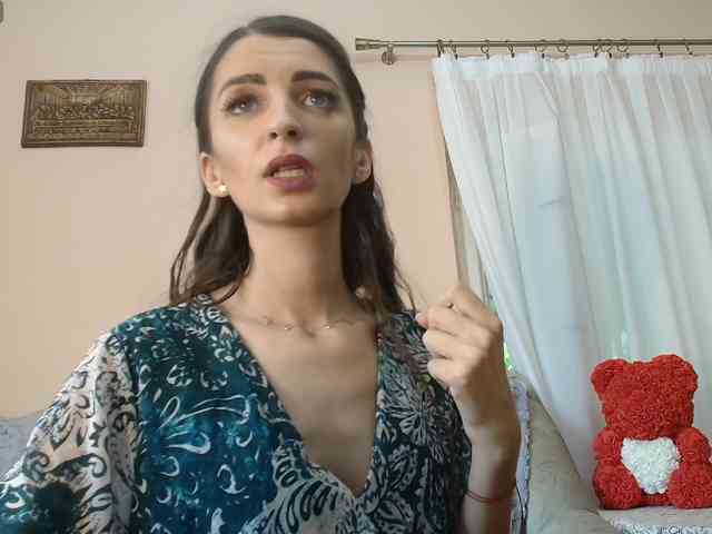 ella-myst webcam