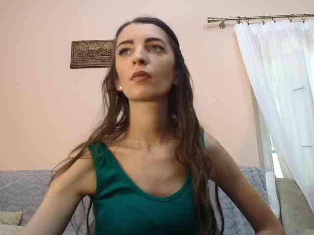 ella-myst webcam