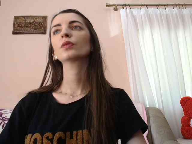 ella-myst webcam