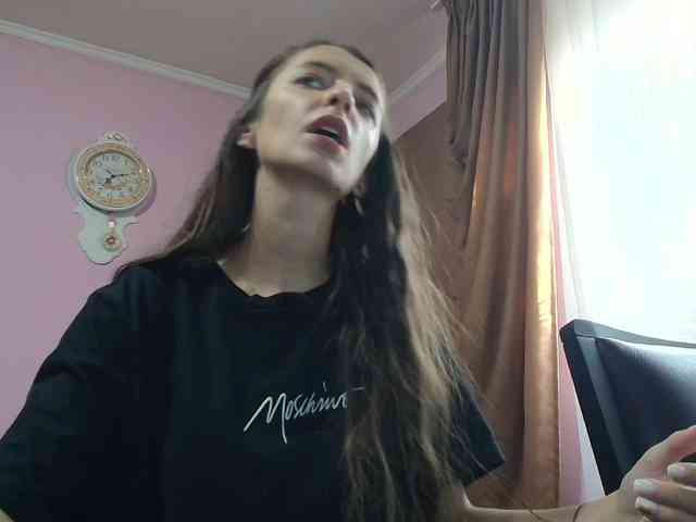 ella-myst webcam