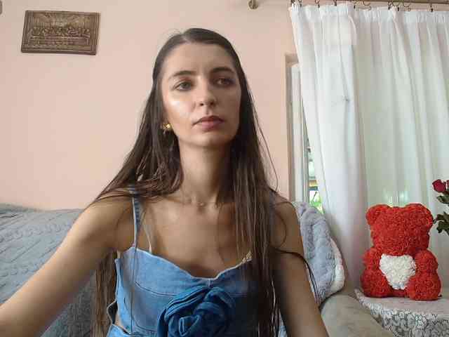ella-myst webcam