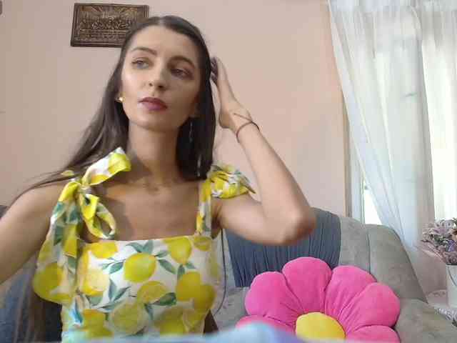 ella-myst webcam