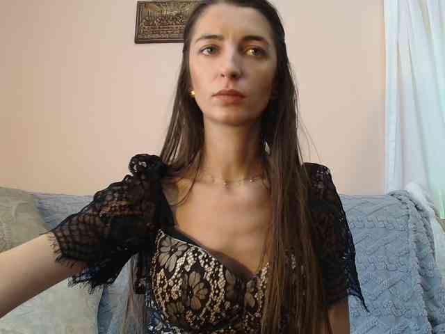 ella-myst webcam