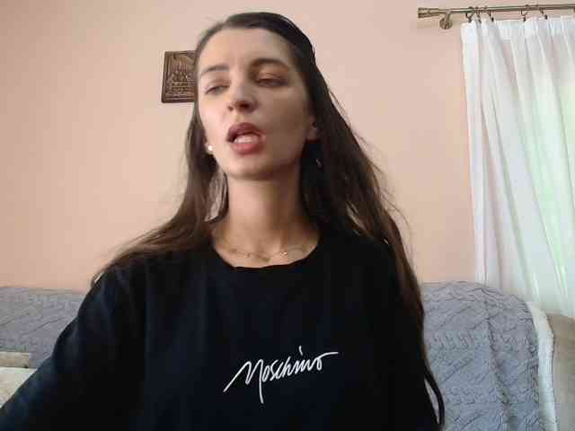 ella-myst webcam