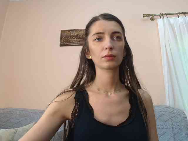 ella-myst webcam