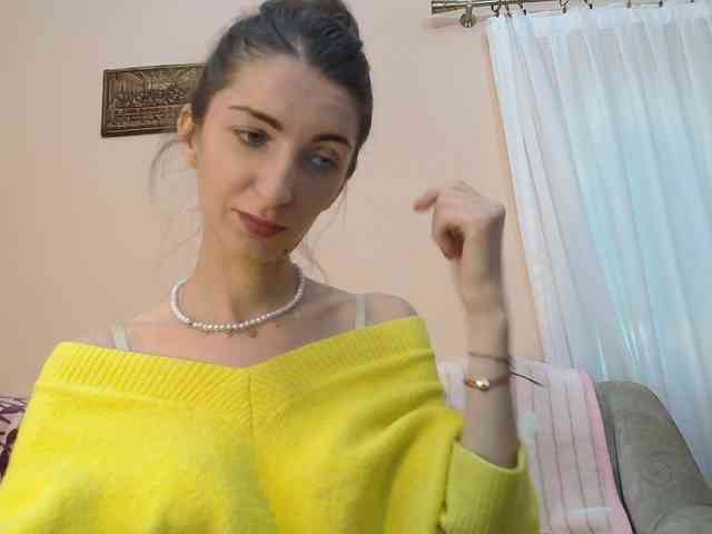 ella-myst webcam
