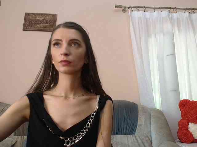 ella-myst webcam