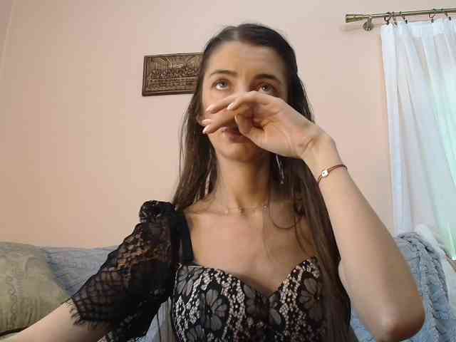 ella-myst webcam