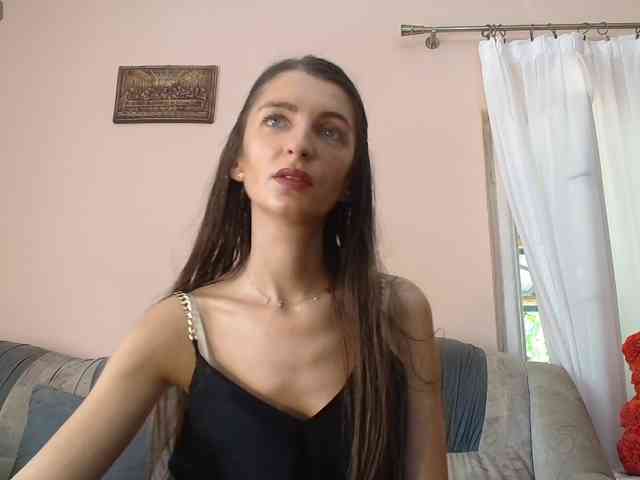ella-myst webcam