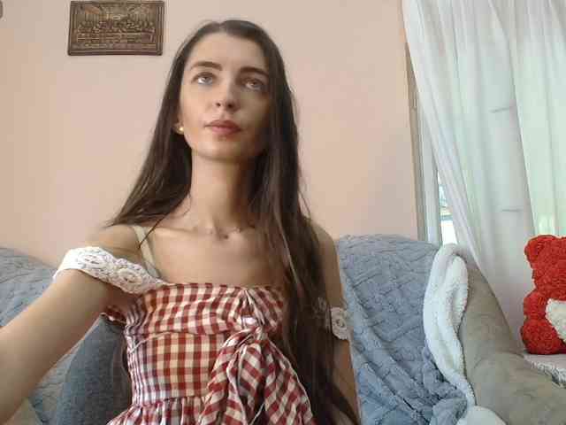 ella-myst webcam