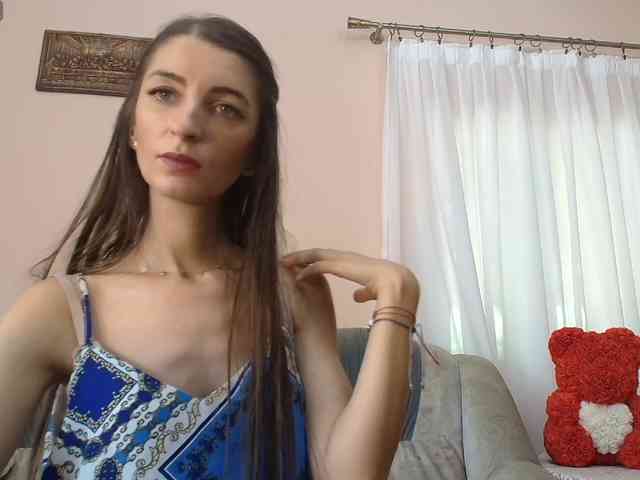 ella-myst webcam