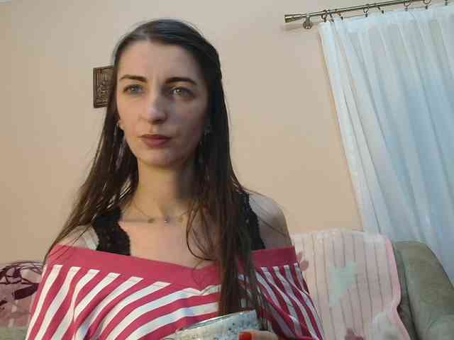 ella-myst webcam