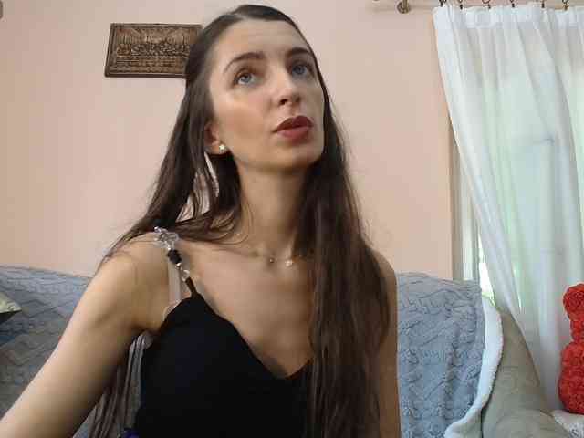 ella-myst webcam