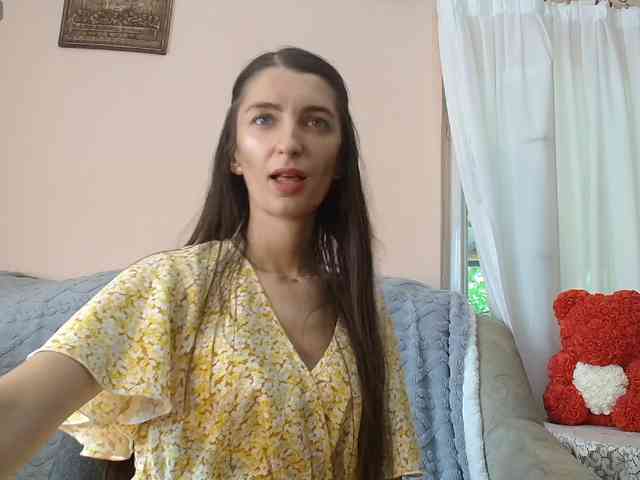 ella-myst webcam