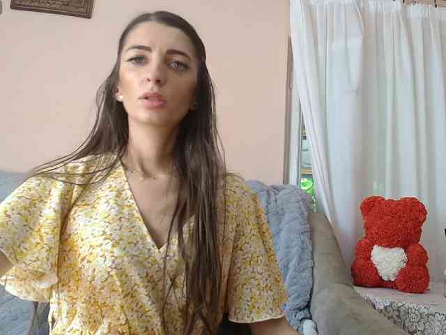 ella-myst webcam