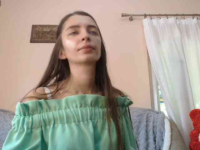 ella-myst webcam