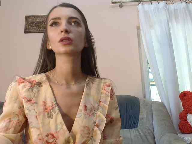 ella-myst webcam