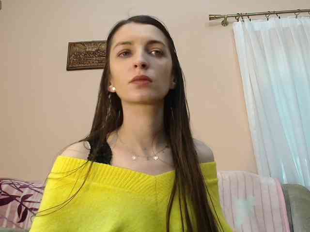 ella-myst webcam