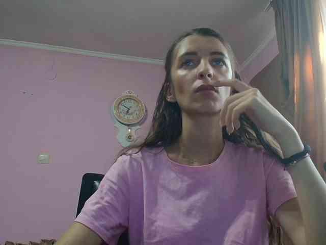 ella-myst webcam