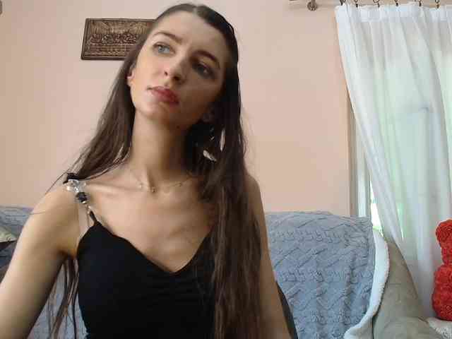 ella-myst webcam