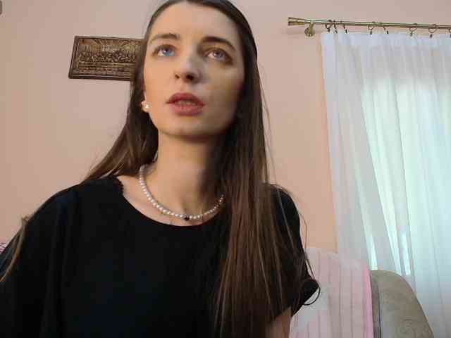 ella-myst webcam