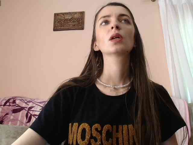 ella-myst webcam